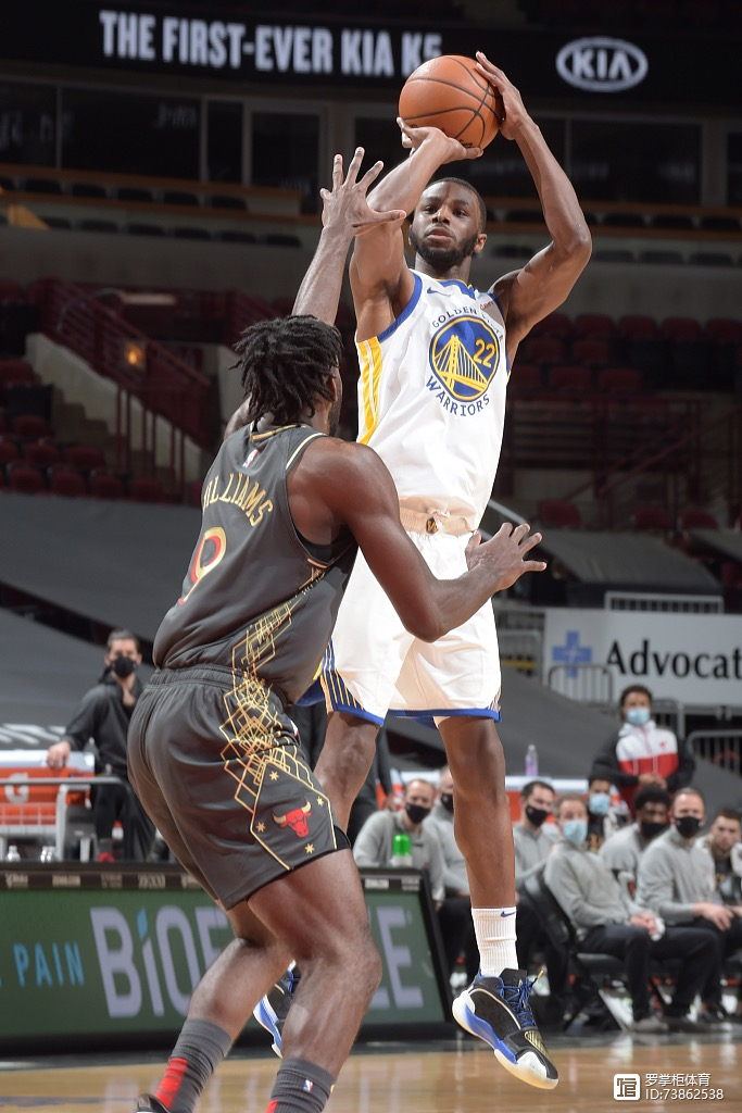 风云突变芝加哥公牛今晨状态回暖纽约尼克斯今夜远射贴柱，现场解说直呼：勒沃库森战术微调备战足总杯的简单介绍